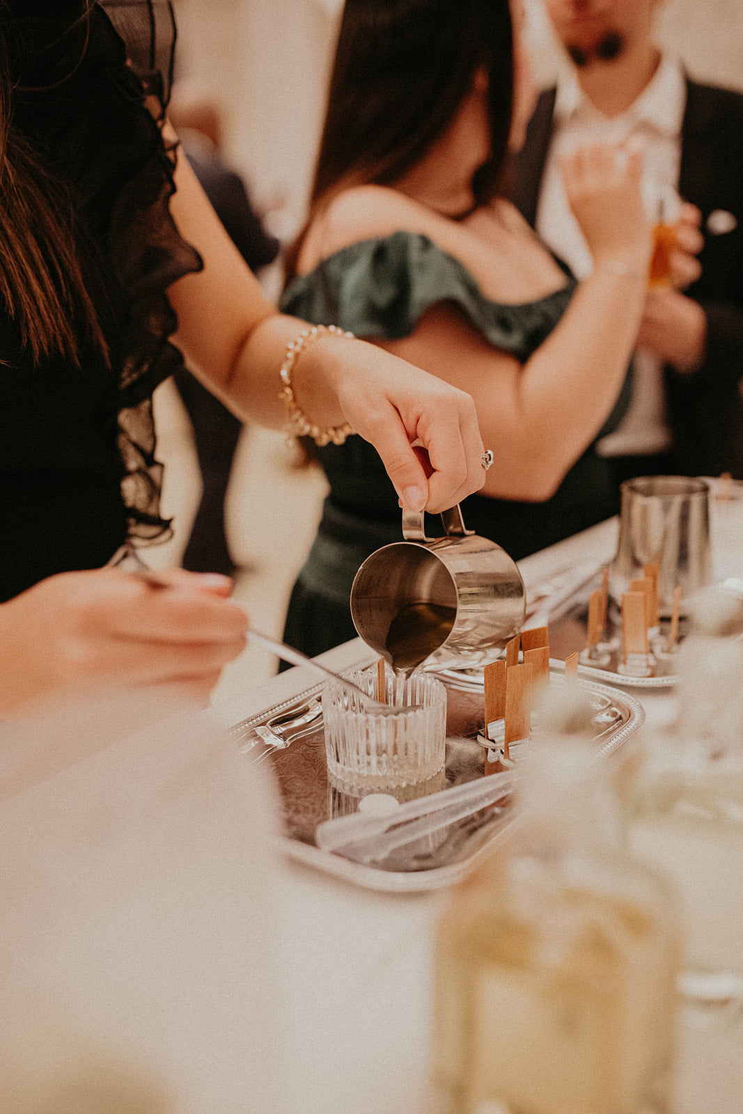 Candle Favor Station