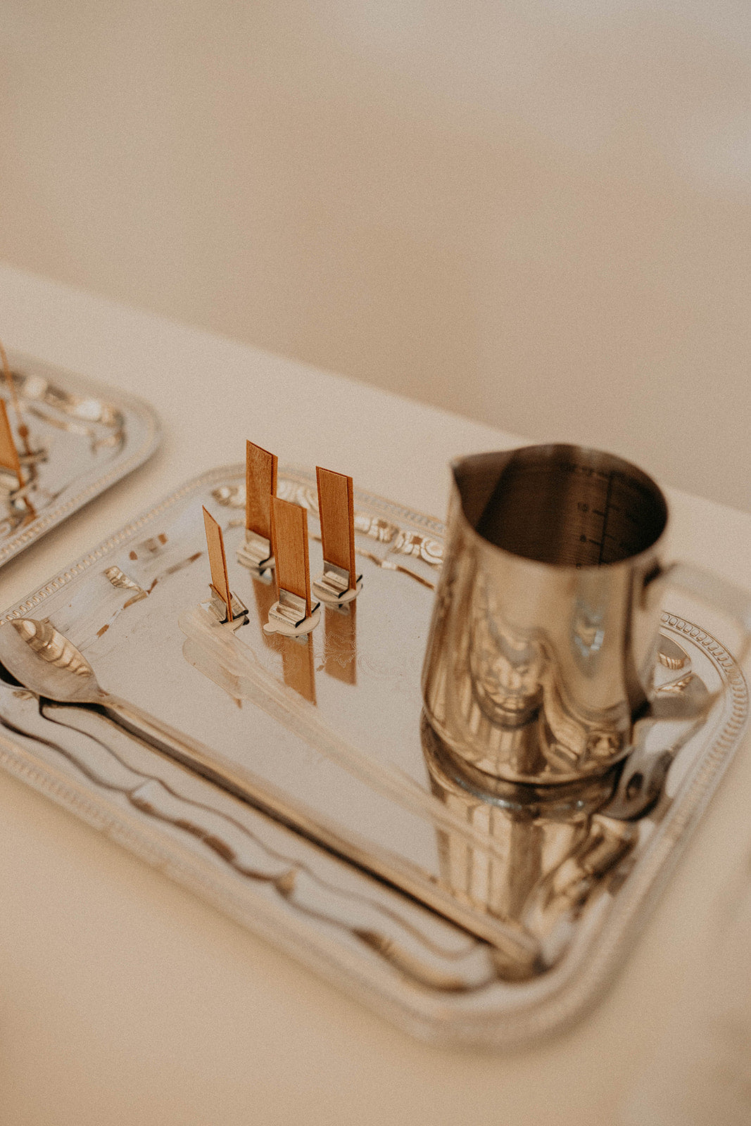 Candle Favor Station