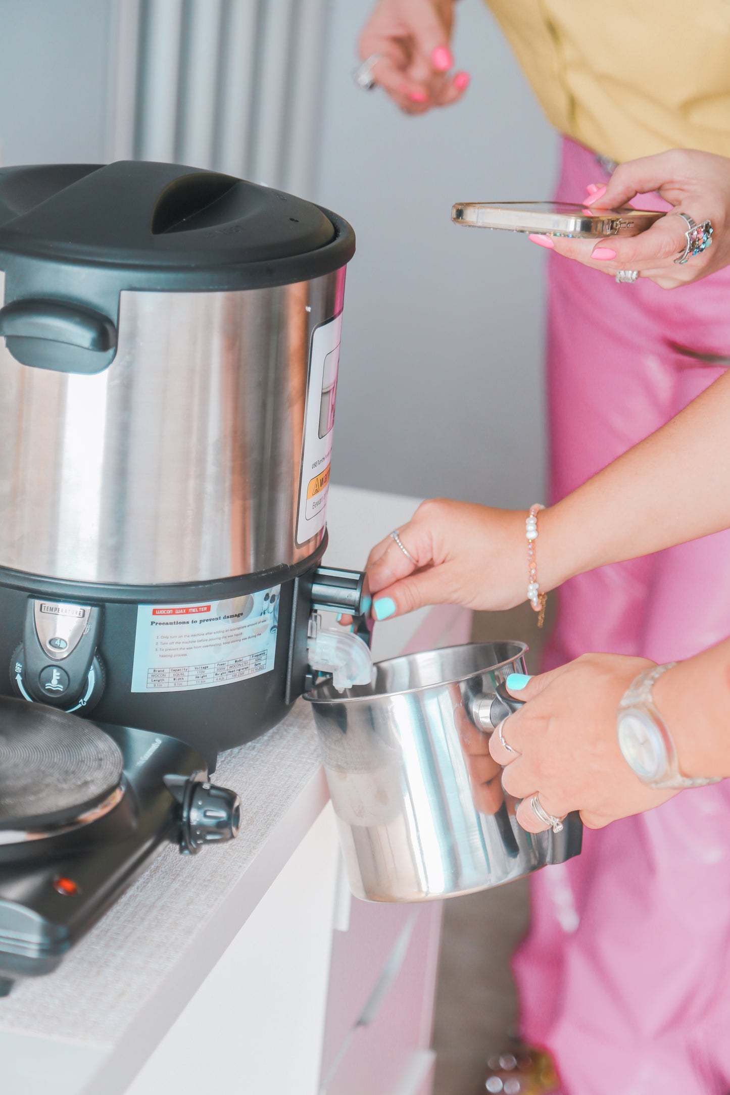 The Candle Making Experience by Aromas D&D